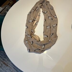 Lina & Lily Penguin Animal Print Women's Infinity Scarf Lightweight - Like New!